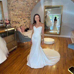 Madi Lane Kole Wedding Dress NEVER WORN Size 4